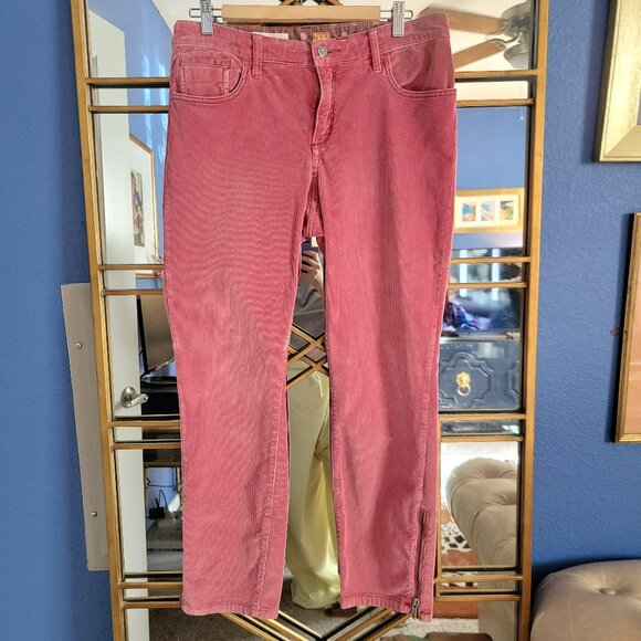 Stylish Red Corduroy Pants - Picture 3 of 4